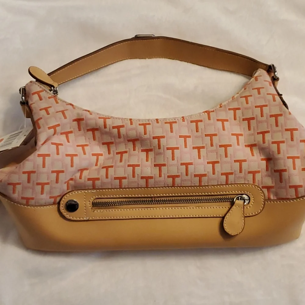 Tommy Hilfiger small handbag NWT - Picture 1 of 14